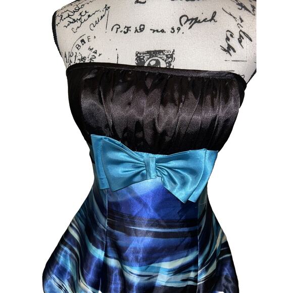 Jessica McClintok Gunne Sax 5 LBD Blue Strapless Satin Fit Flare Dress Blue Bow‎ - Picture 3 of 13